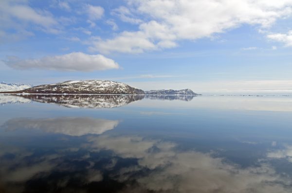 Spiegelung auf dem Weg von Uunartoq nach Qaqortoq