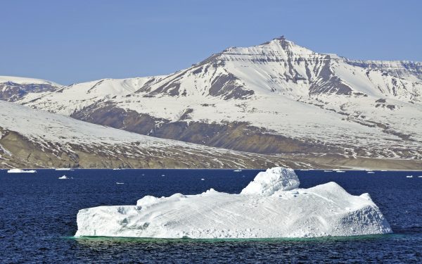 Ein Eisberg vor Uummannaq