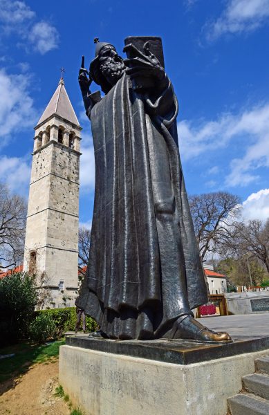 Die Bronzestatue Gregor von Nin in Split