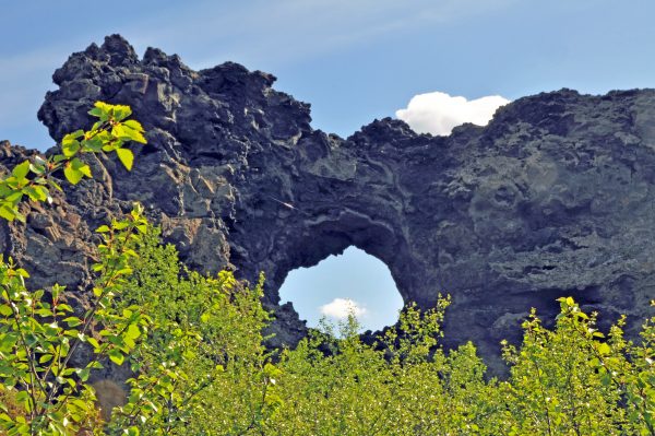 Bizarre Lavaformationen in Dimmuborgir / Island