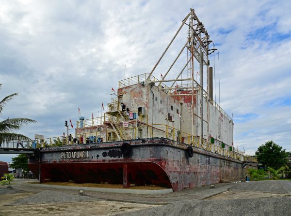 Das Generator-Schiff PLTD Apung 1 in Banda Aceh