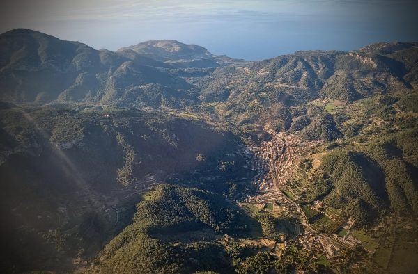Ausblick auf Mallorca auf dem Flug von Frankfurt am Main nach Palma