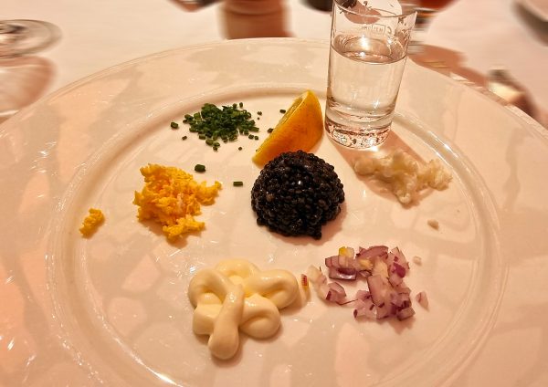 Kaviar auf der HANSEATIC inspiration