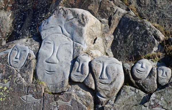 Stein und Mensch in Qaqortoq