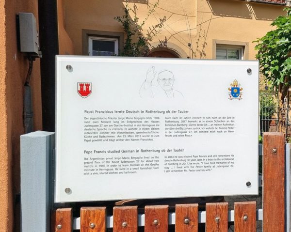Papst Franziskus lernte Deutsch in Rothenburg ob der Tauber