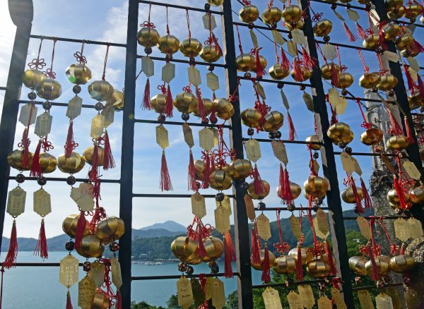 Die Stufen der Jahre, Mitte Dezember, Wenwu Tempel, Sonne-Mond-See in Taiwan