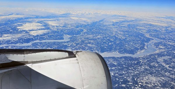Der erste Blick auf Island auf dem Flug von Frankfurt am Main nach Kefjavik