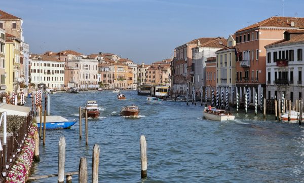 Ausblick auf einen Kanal in Venedig