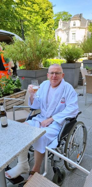 „Der alte Mann und das Bier“ im JoHo Krankenhaus in Wiesbaden